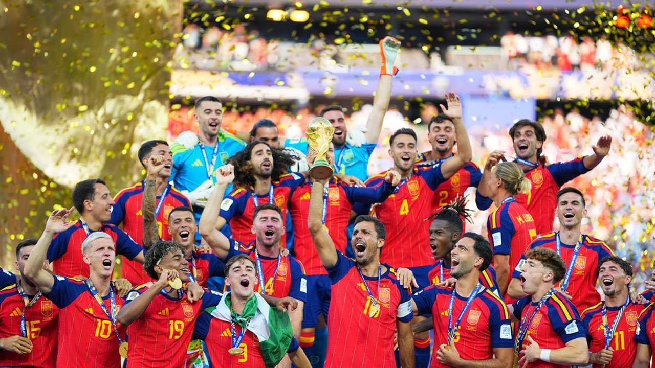 Kolom Bola.net: Spanyol Menciptakan Sistem, Bukan Bintang